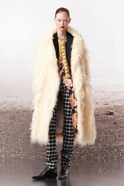 Look 14